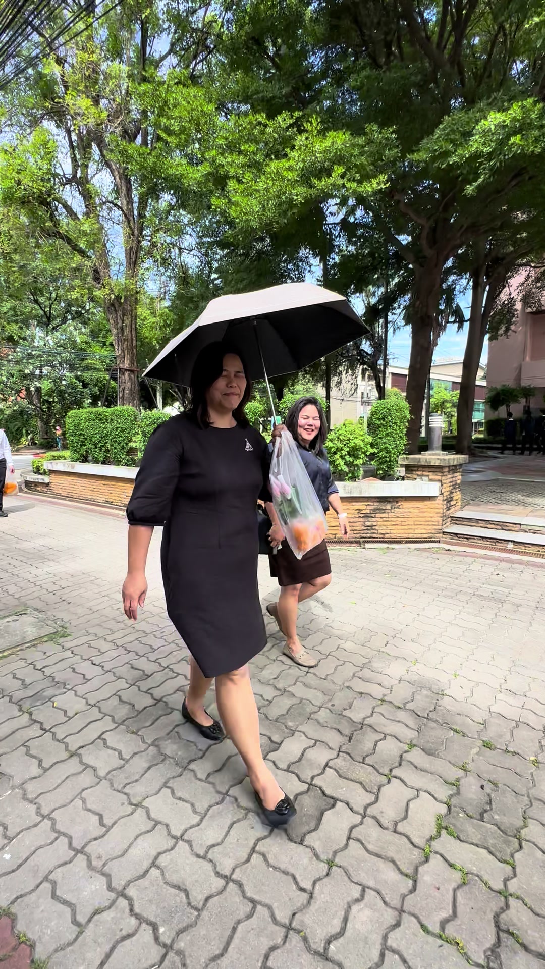 อาจารย์ประจำหลักสูตร ตรี โท เอก ขอต้อนรับเด็กเกษตรสมัยใหม่ทุกท่านเข้าสู่รั้วมหาวิทยาลัยราชภัฏพระนครนะค้าบ ขอให้ได้ A++ กันทุกคนเด้อจ้า #เกษตรศาสตร์ #พืชสัตว์ประมง #ทรัพยกรเกษตร#scipnru