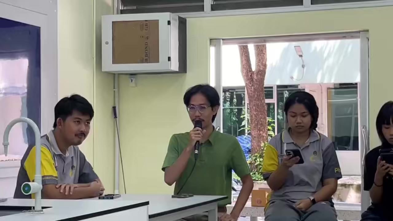 ในรายวิชา "การจัดการวัสดุและของเสีย อันตราย" Roll play สัมภาษณ์ เรื่อง Flood situation in BKK ของสาขา การจัดการสิ่งแวดล้อมและ ทรัพยากรธรรมชาติ คณะวิทยาศาสตร์และ เทคโนโลยี No.012 #scipnru