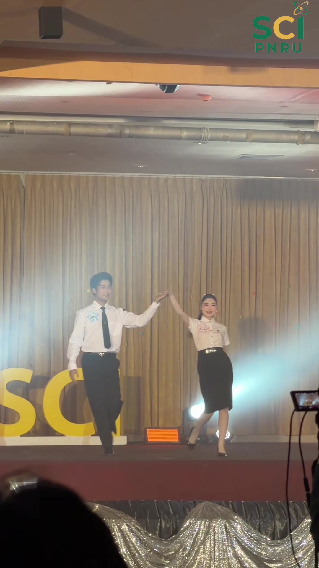 ต้าวปี 1 #อิงแคป 😍❤️ความภูมิใจของสาขาแพทย์แผนไทยประยุกต์ ขอให้จุดเริ่มต้นนี้เป็นจุดเล็กๆในการพัฒนาตัวเองให้ดียิ่งๆขึ้นไป 💕☺️ทำดีมากๆ กล้าเผชิญความกลัวในใจ ชนะใจตัวเอง  🩷🫰🏻 🥰  🙏🏻ขอบคุณการร่วมมือร่วมใจของพี่ๆและน้องๆทุกชั้นปี คะแนนลูกอม 😁🙌🏻 ที่เกิดความสำเร็